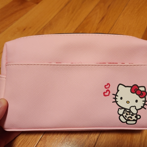 Impressions Hello Kitty makeup bag - Picture 2 of 4
